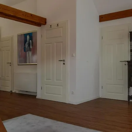 Xxl Belle Etage Bis 14 Personen Nahe * 瓦尔茨胡特·田根