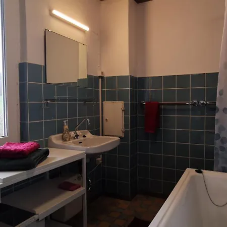 Mit 6 Schlafzimmern Fuer 12 Gaeste Und Mehr
